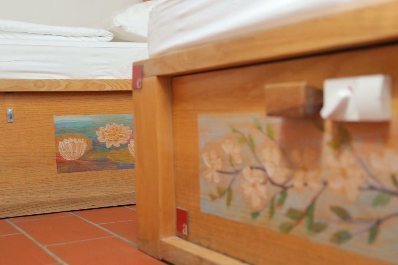 Single Bed 4-Bed Dormitory Room
